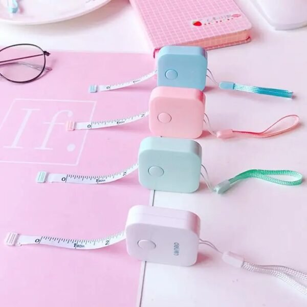 Deli E79650 Measuring Tape 1.5MM Random color(1 pc)