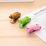 deli e0452 stapler pink