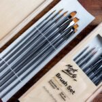 mont marte acrylic brush set in box 7pc