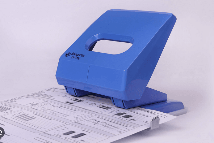 kangaro dp 700 desk essentials 2 hole heavy duty metal paper punch